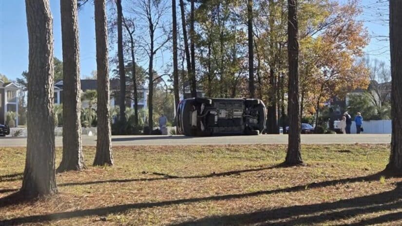 Image for 1 Injured After Multiple Car Crash Near River Oaks Drive in Horry County post