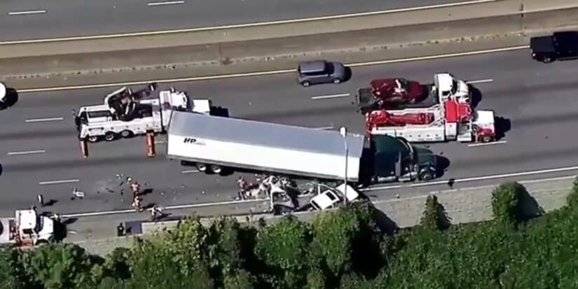 Image for I-285 Southbound Closed After Crash Involving 18-Wheeler in DeKalb County post