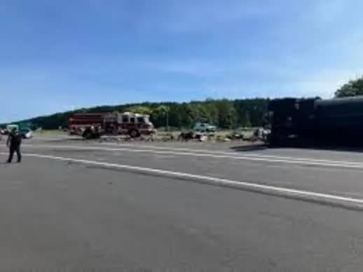 Image for Crash Closes All Southbound Lanes on I-95, Expect Delays post